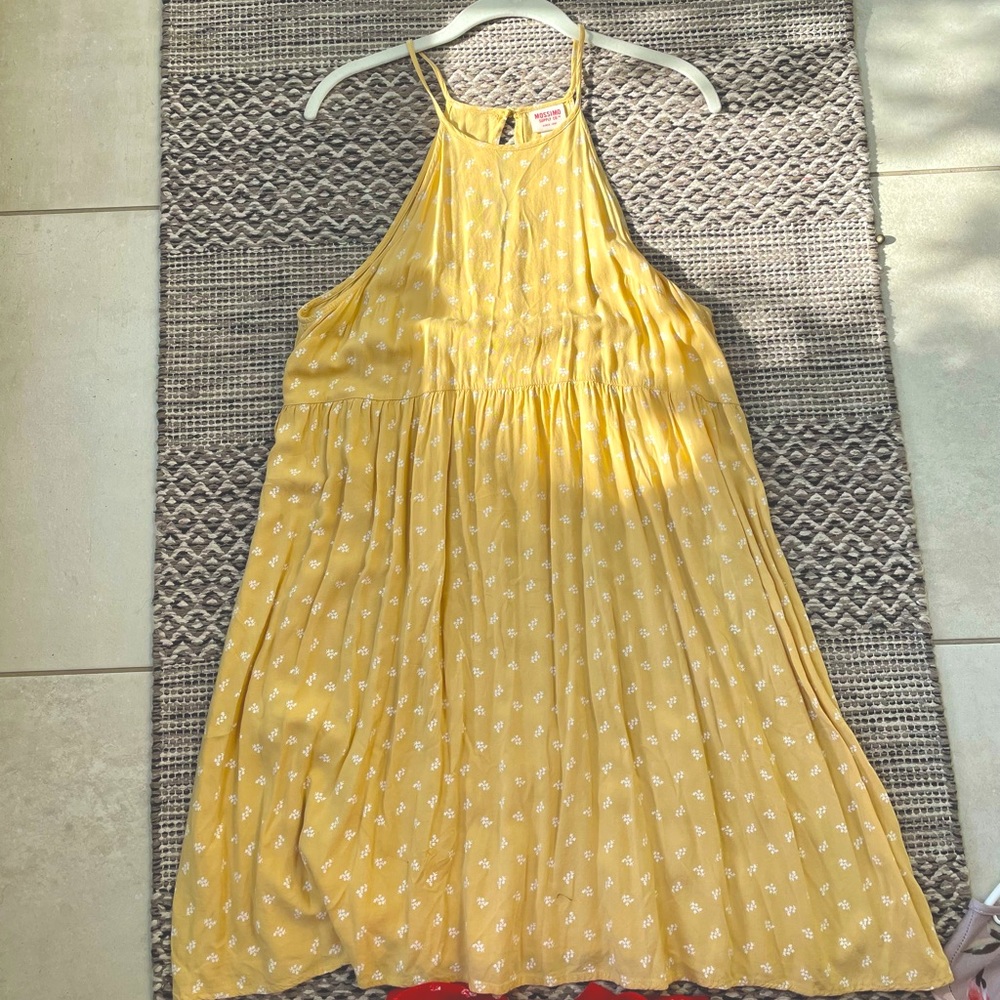 Summery flowy dress 🌼